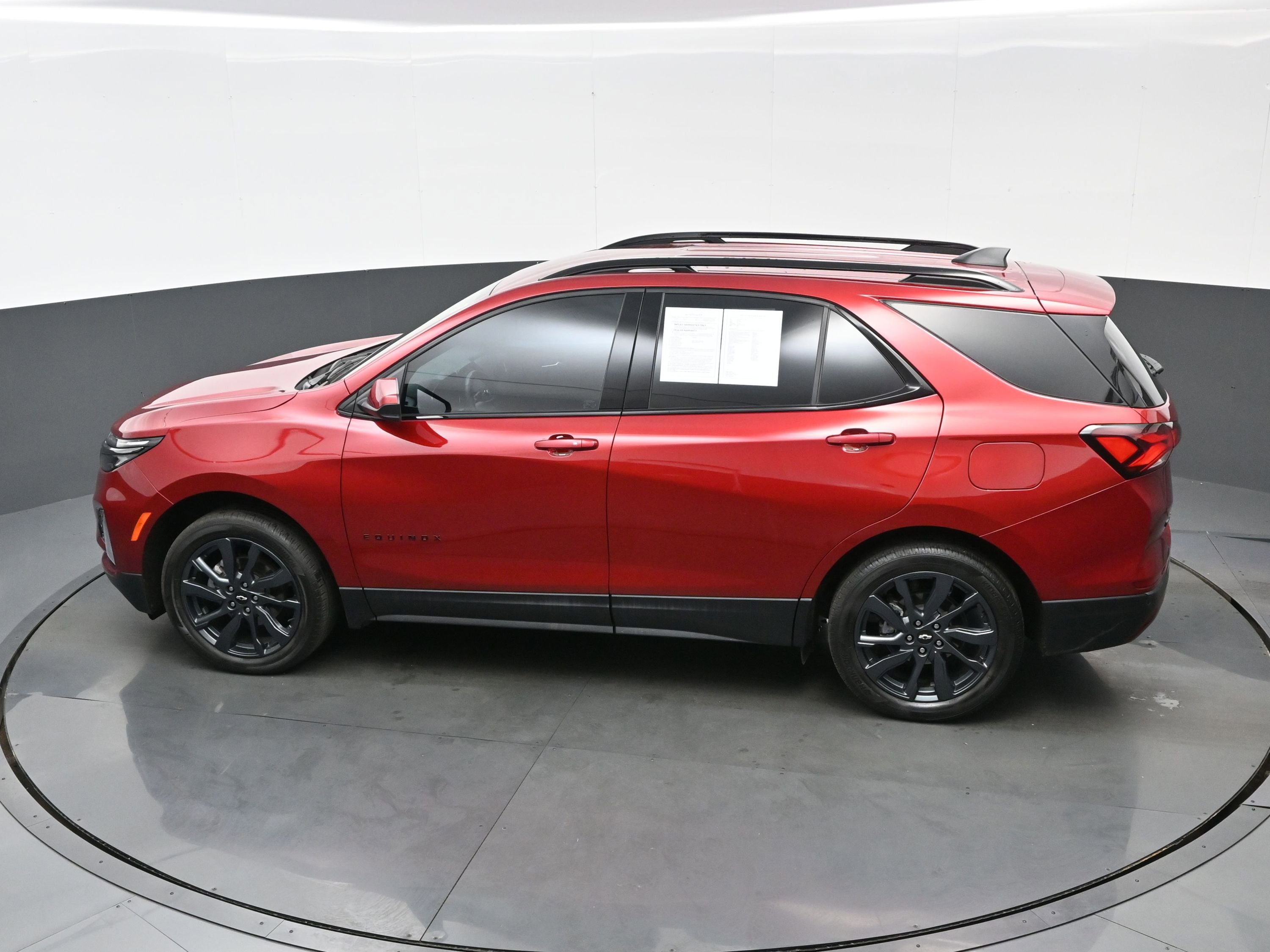 Used 2023 Chevrolet Equinox RS image 31