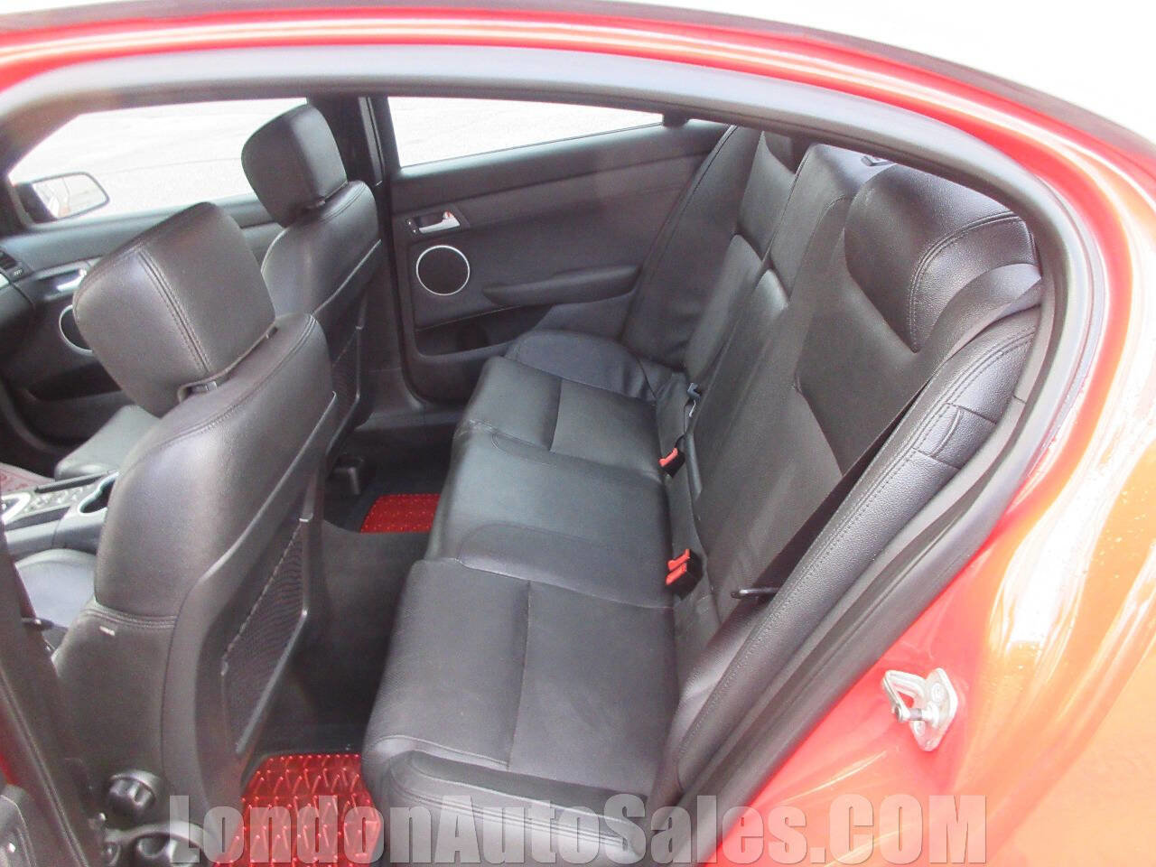 Used 2009 Pontiac G8 GXP image 13