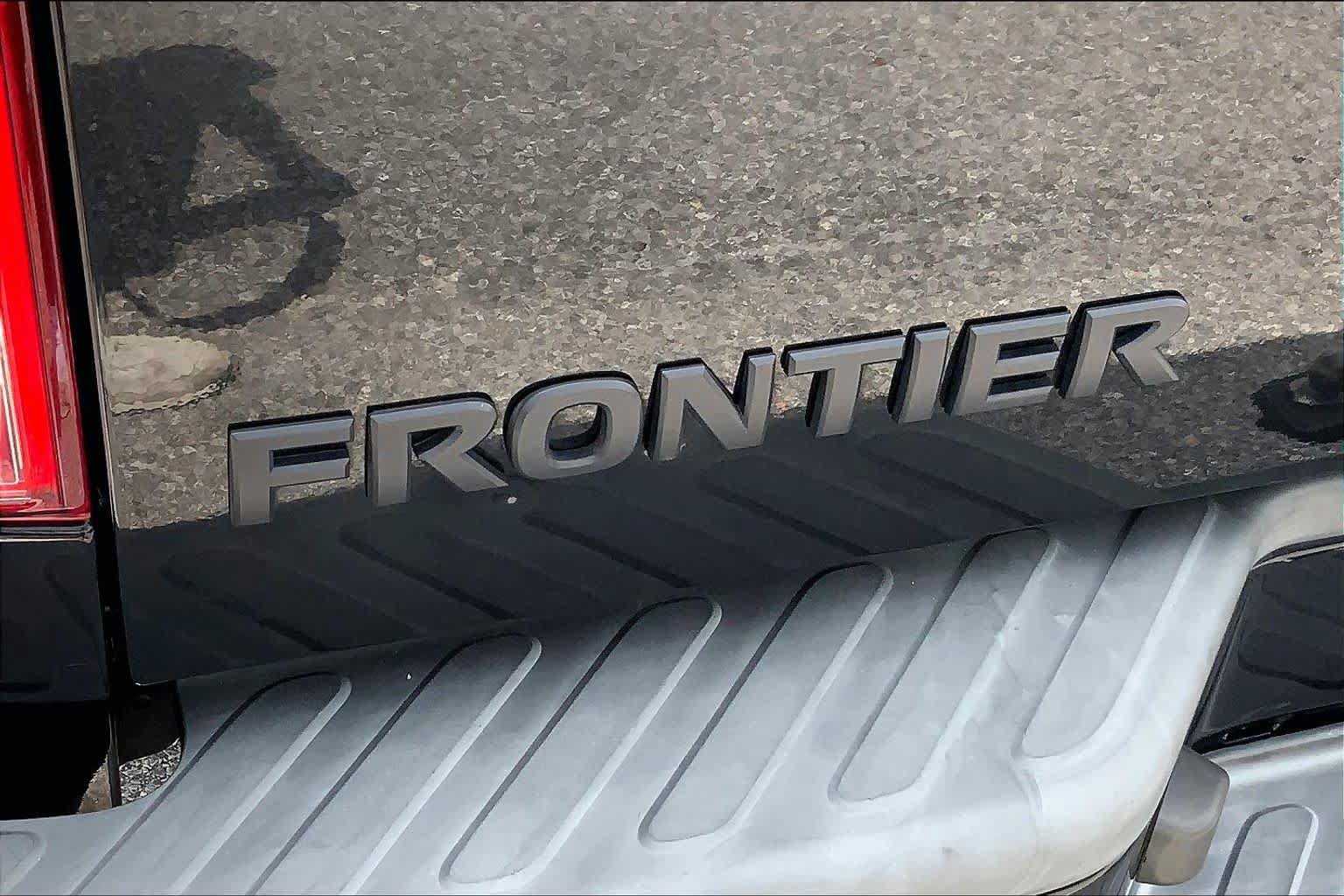 Used 2020 Nissan Frontier SV w/ Midnight Edition Floor Mats AWD/4WD image 31