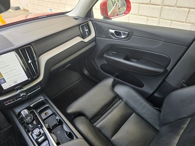 Used 2019 Volvo XC60 T8 Inscription w/ Protection Package Premier AWD/4WD image 34