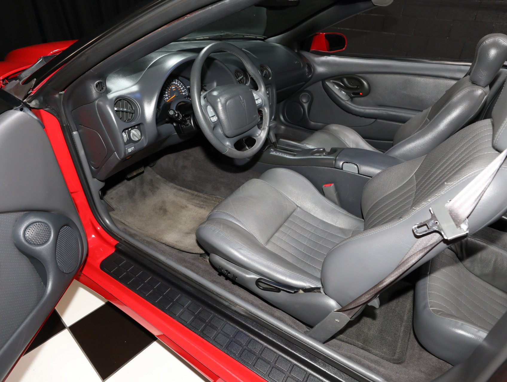 Used 1999 Pontiac Firebird Trans Am RWD image 3