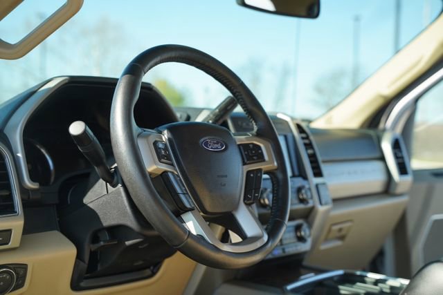 Used 2019 Ford F250 Lariat w/ Chrome Package image 26