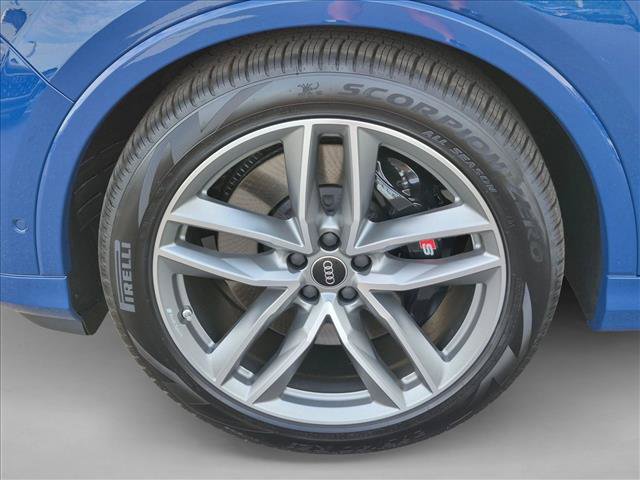 New 2026 Audi SQ7 Prestige AWD/4WD image 9