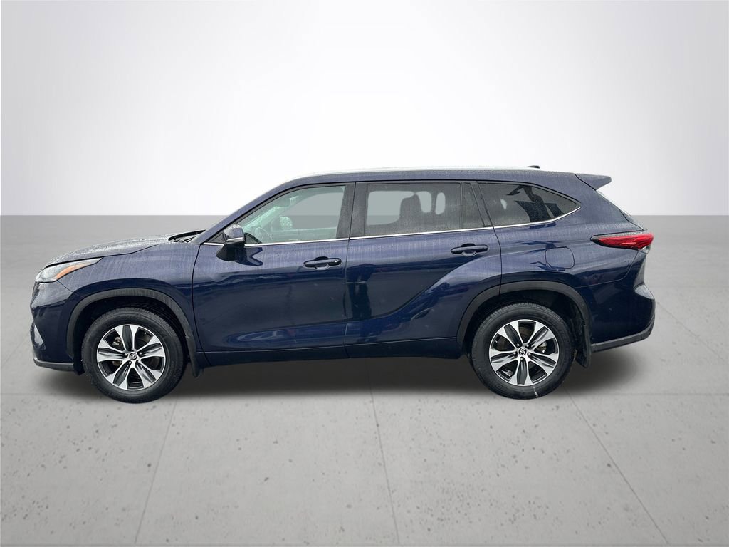 Used 2022 Toyota Highlander XLE image 10