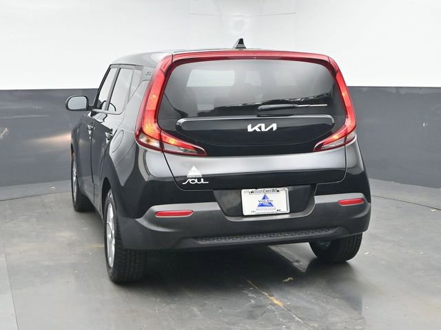 Used 2022 Kia Soul LX w/ Technology Package FWD image 8