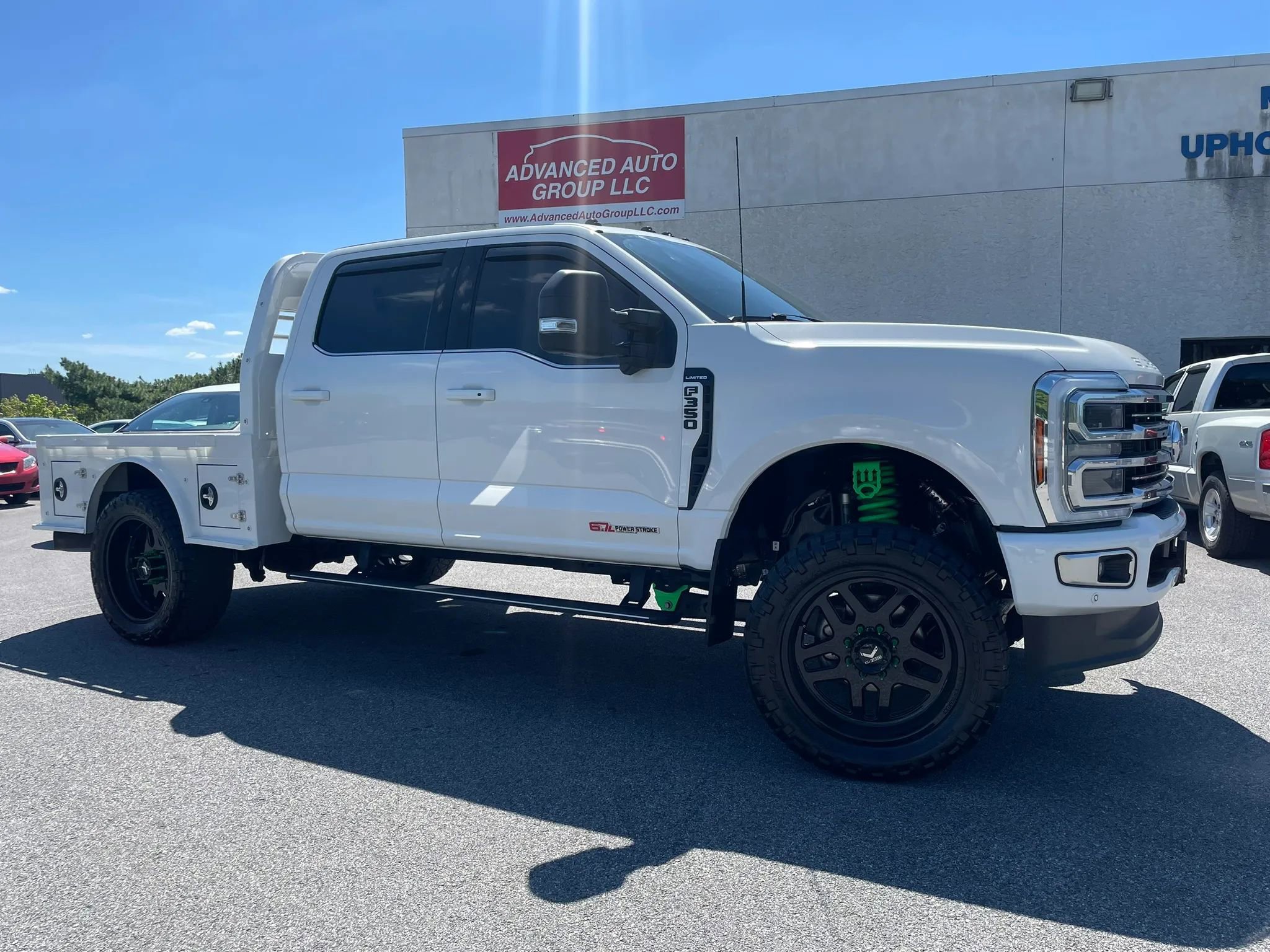 Used 2024 Ford F350 Limited w/ FX4 Off-Road Package AWD/4WD image 16