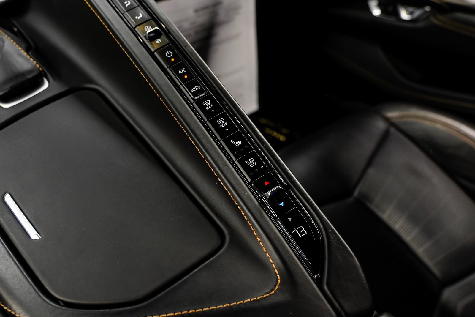 Used 2022 Chevrolet Corvette Stingray Premium Cpe w/ Z51 Performance Package image 32