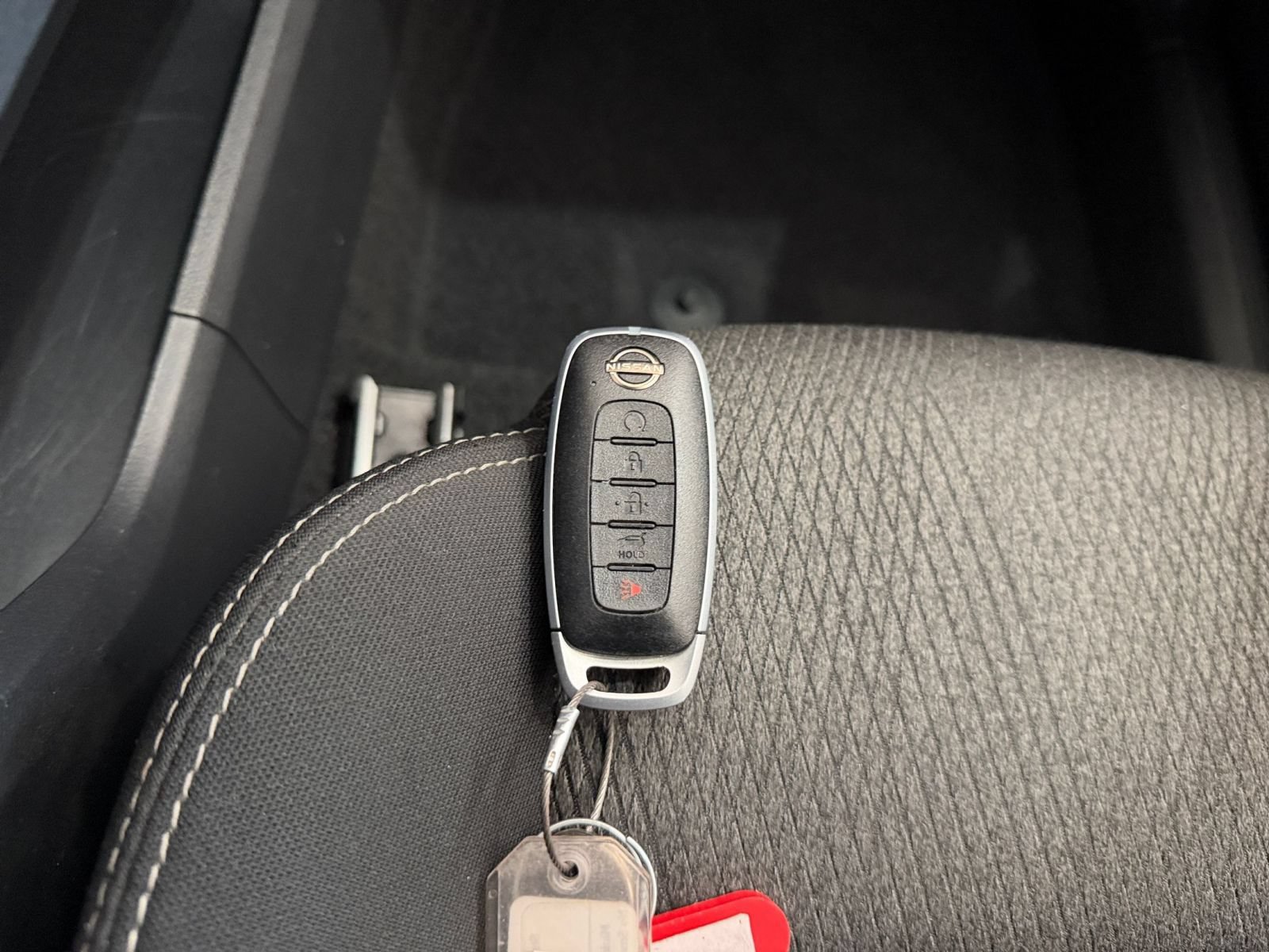 Used 2025 Nissan Rogue SV AWD/4WD image 18