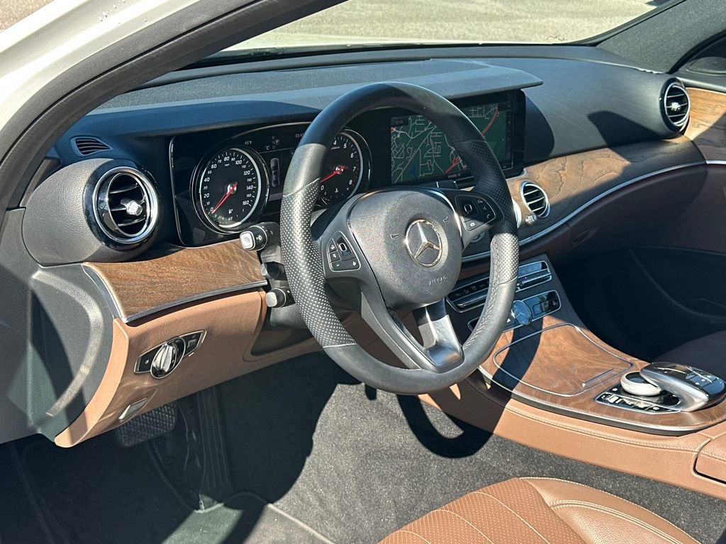 Used 2018 Mercedes-Benz E 400 E 400 image 18