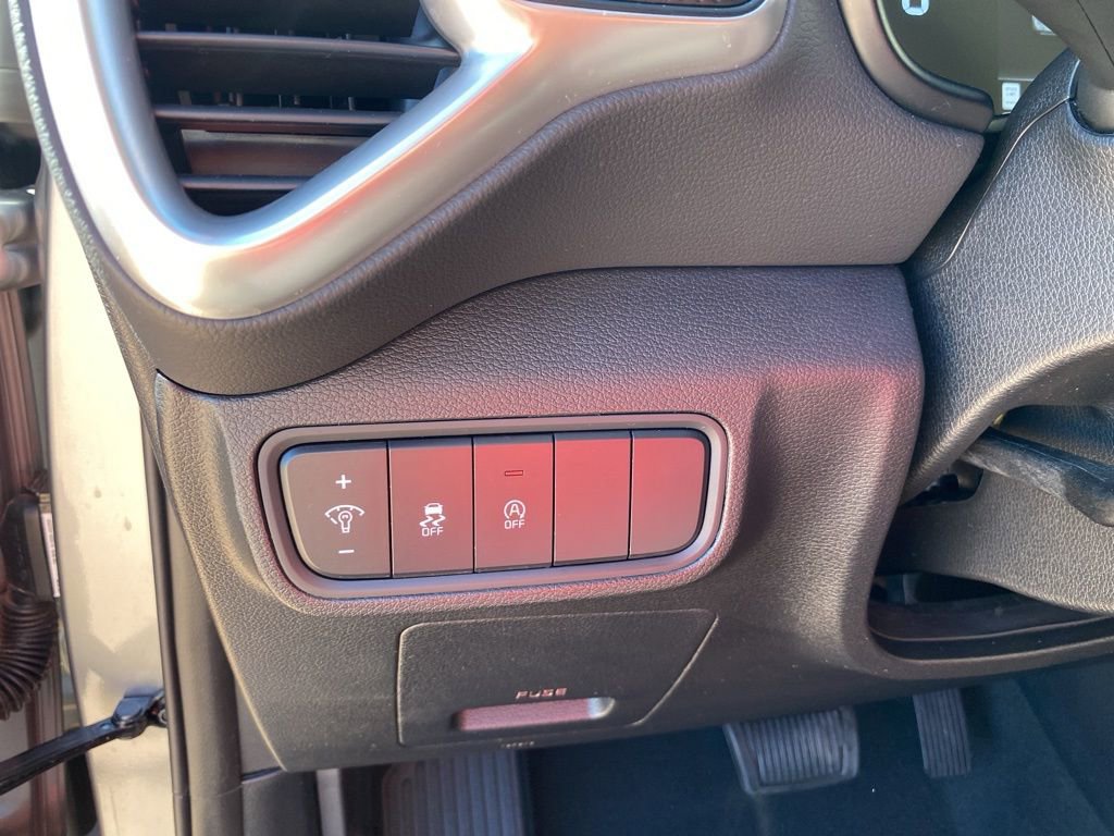 Certified 2025 Kia Soul LX image 26