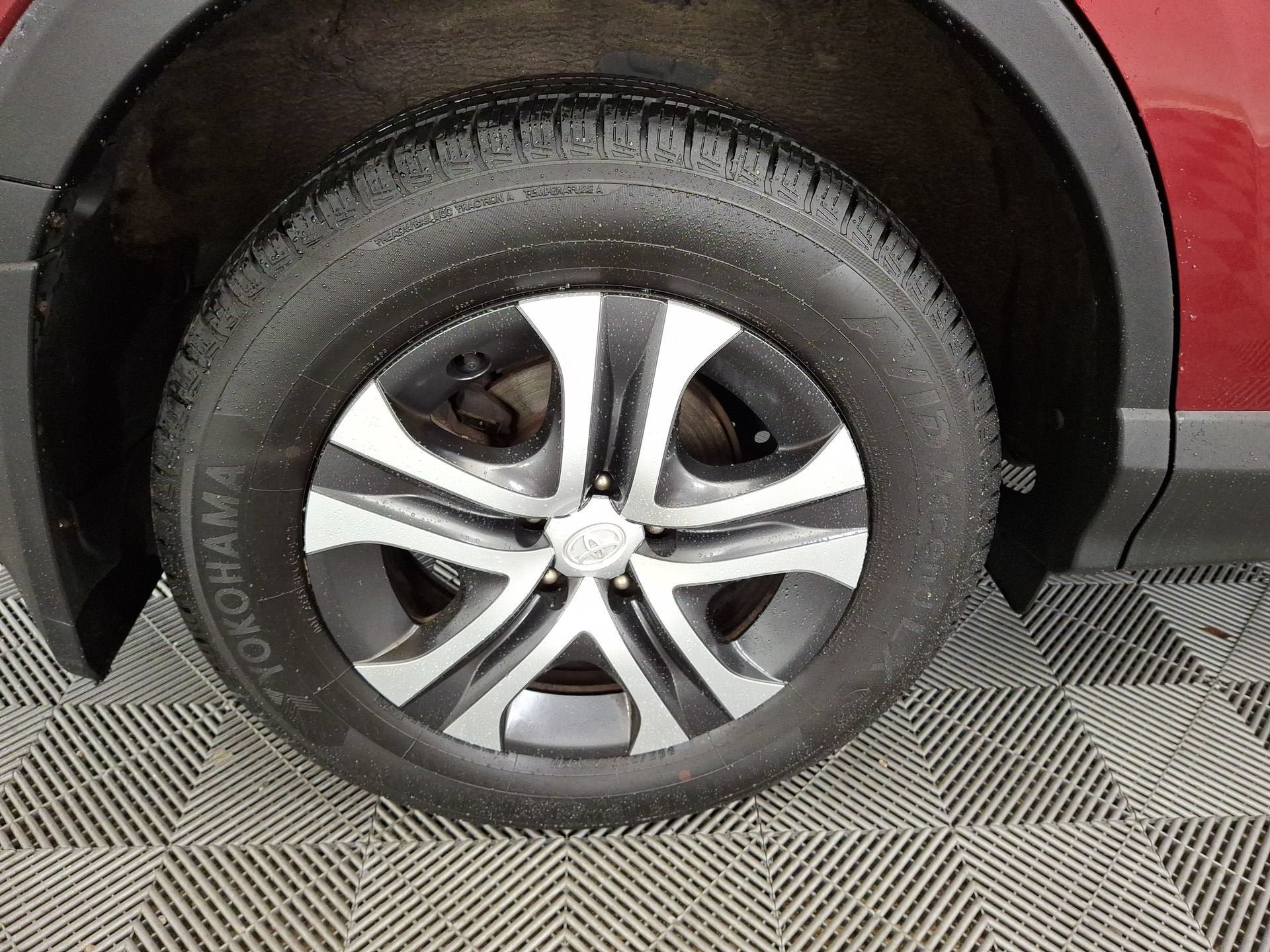 Certified 2018 Toyota RAV4 LE w/ All Weather Liner Package AWD/4WD image 25