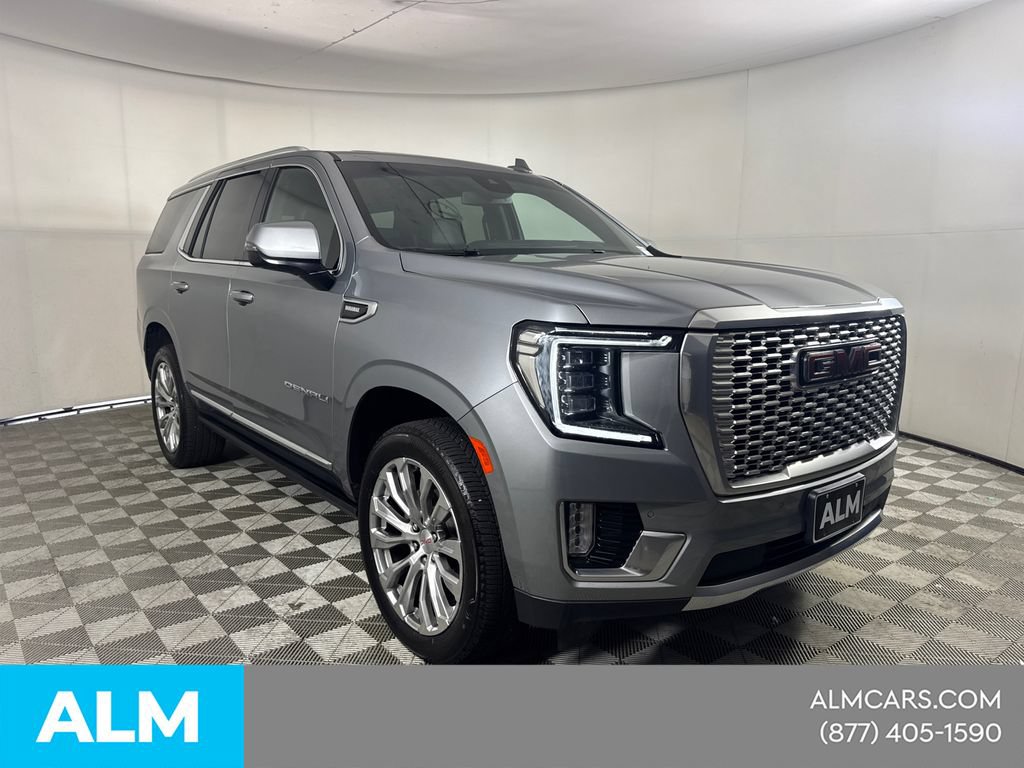 Used 2024 GMC Yukon Denali w/ LPO, Illumination Package AWD/4WD image 3