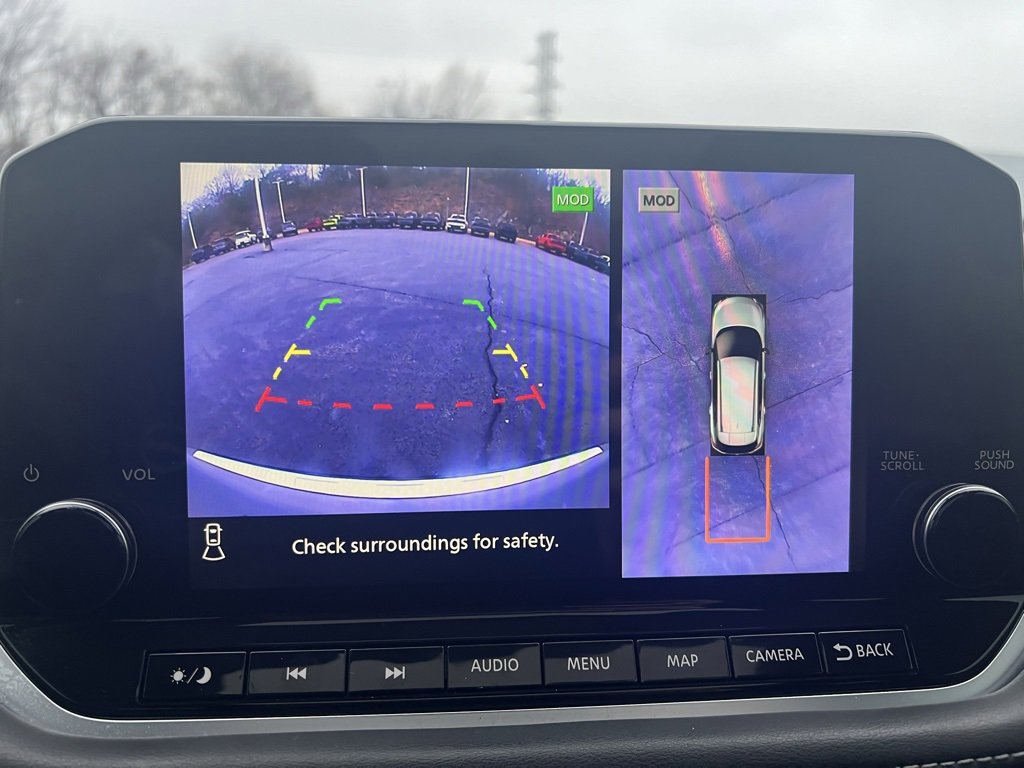 Used 2023 Nissan Rogue SL w/ SL Premium Package image 19