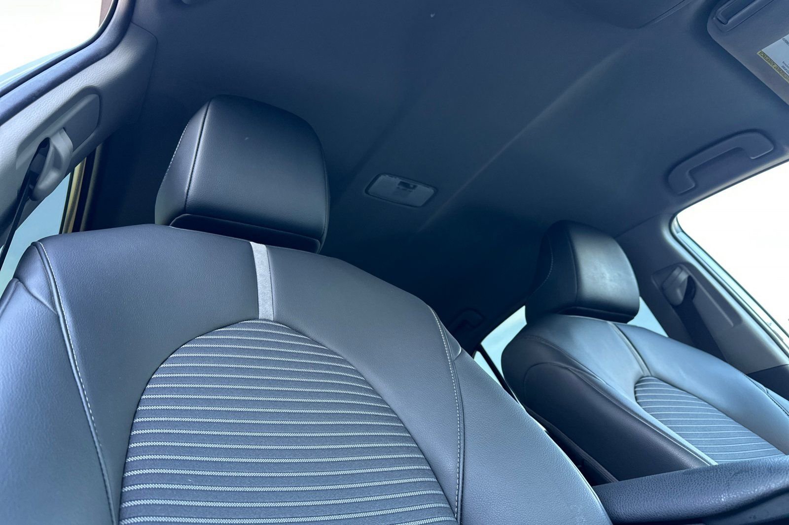 Used 2023 Toyota Camry SE image 19