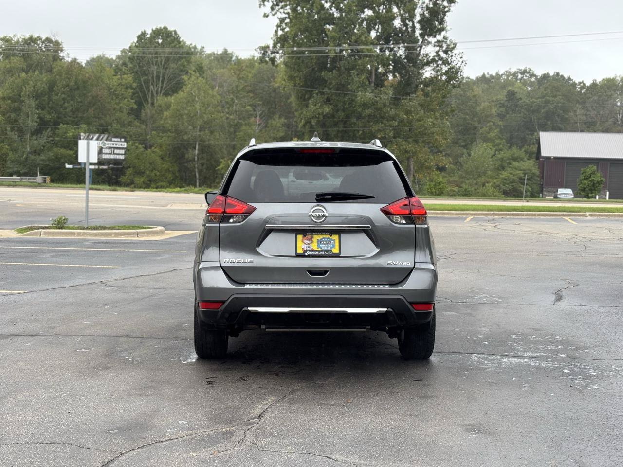 Used 2018 Nissan Rogue SV w/ Sun & Sound Touring Package AWD/4WD image 7