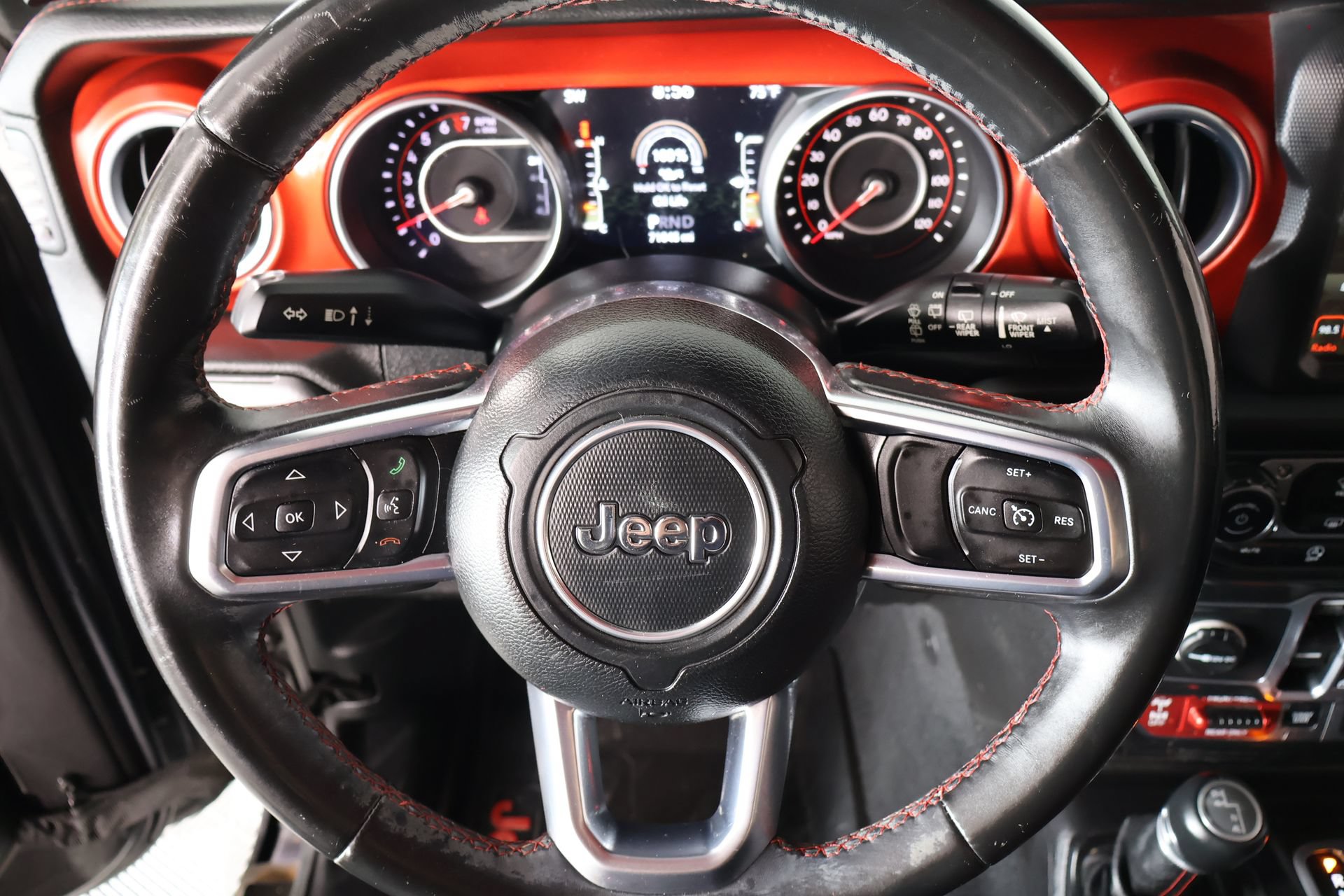 Used 2018 Jeep Wrangler Unlimited Rubicon w/ Dual Top Group AWD/4WD image 3