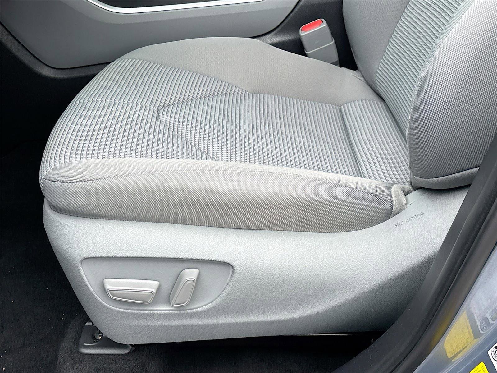 Used 2021 Toyota Highlander LE image 21