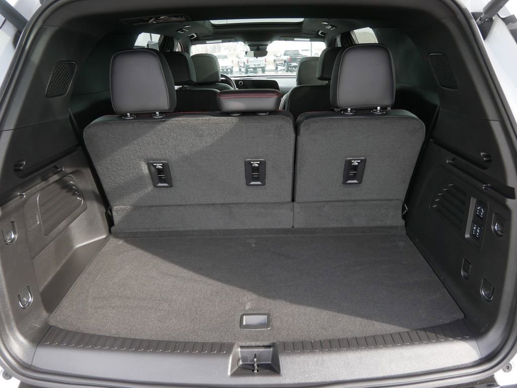 Certified 2025 Chevrolet Traverse RS w/ LPO, Floor Liner Package image 10