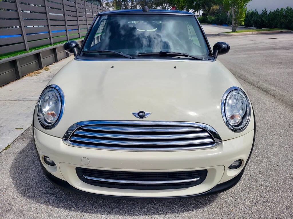 Used 2013 MINI Cooper Convertible image 9