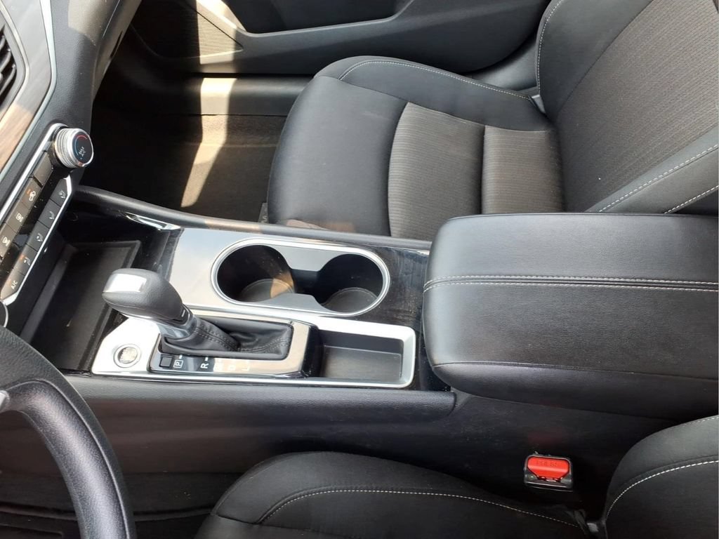Used 2024 Nissan Altima 2.5 SV FWD image 14