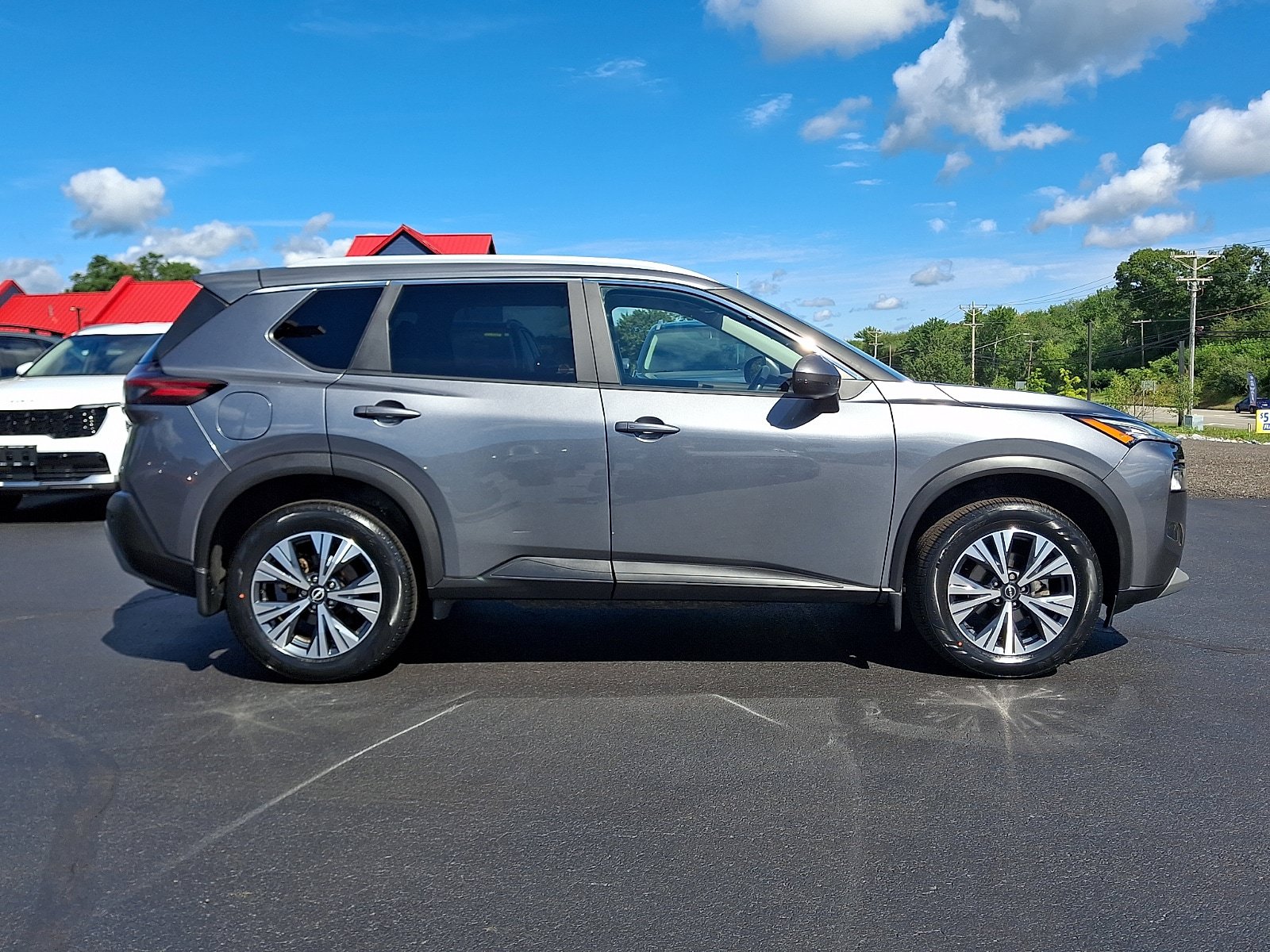 Used 2023 Nissan Rogue SV w/ SV Premium Package AWD/4WD image 7