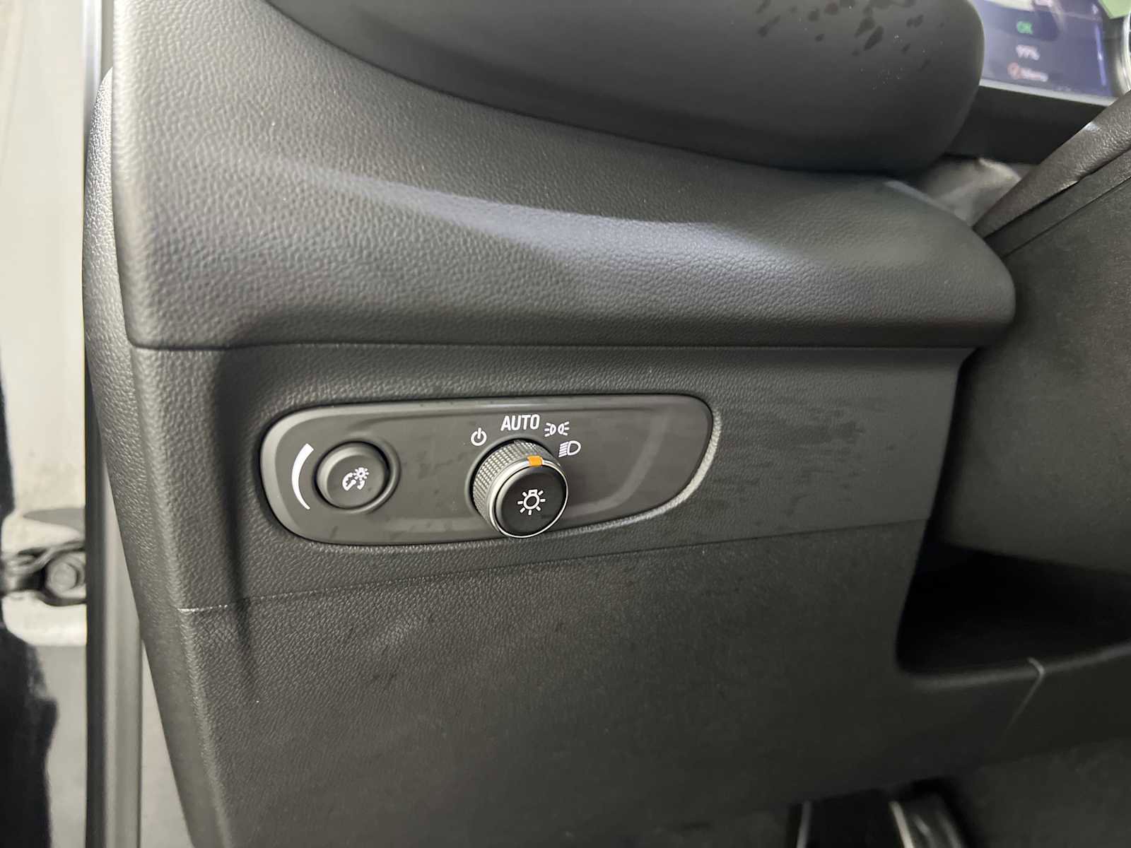 Certified 2023 Buick Envision Preferred w/ Sport Touring Package image 13