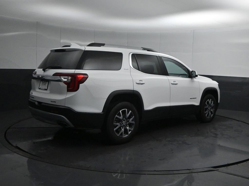 Used 2023 GMC Acadia SLT image 2