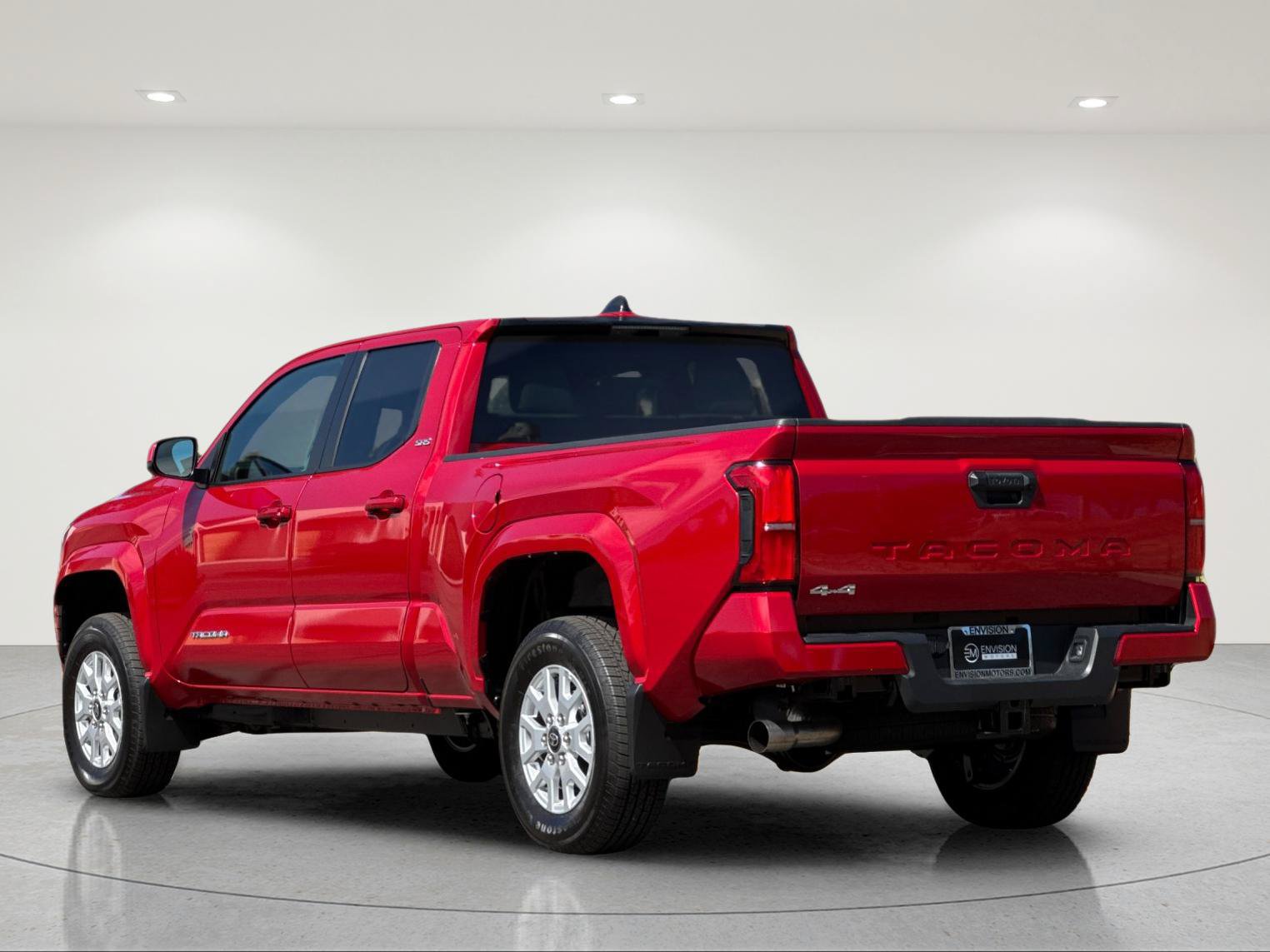 Used 2026 Toyota Tacoma SR5 AWD/4WD image 4