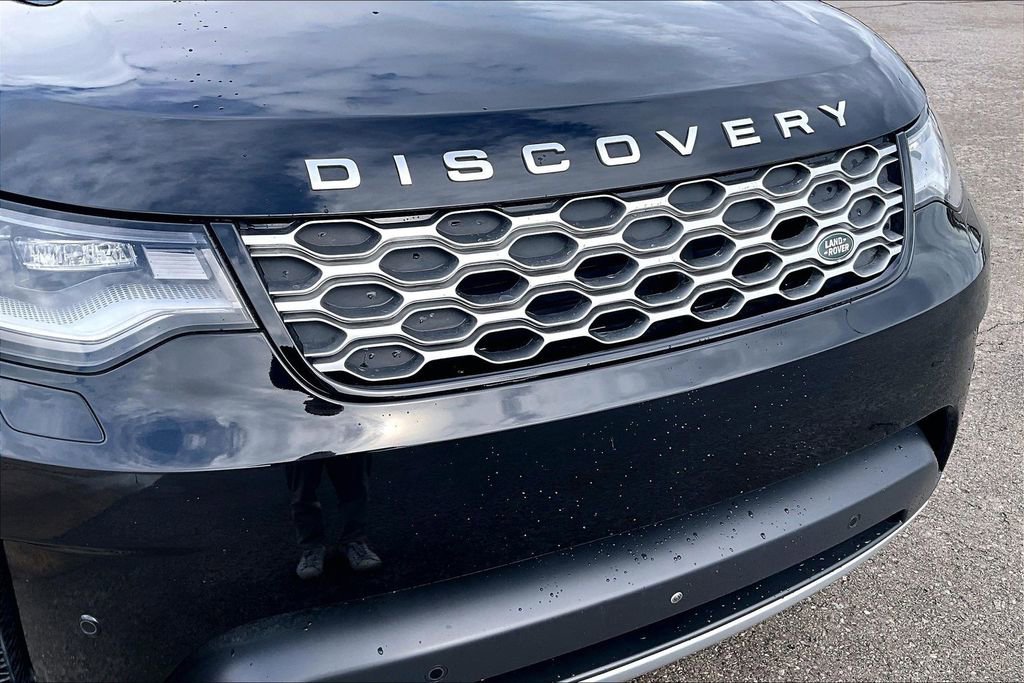 Used 2024 Land Rover Discovery S AWD/4WD image 29