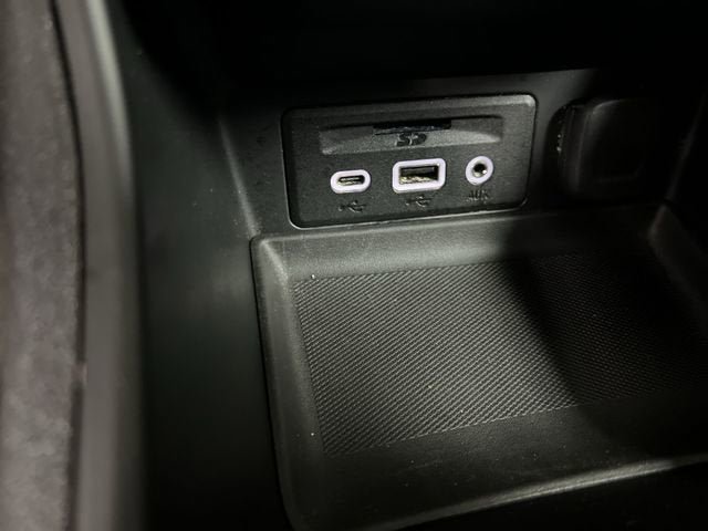 Certified 2021 GMC Terrain SLT w/ Elevation Edition AWD/4WD image 34