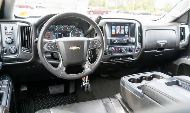 Used 2018 Chevrolet Silverado 1500 LT w/ All Star Edition AWD/4WD image 12