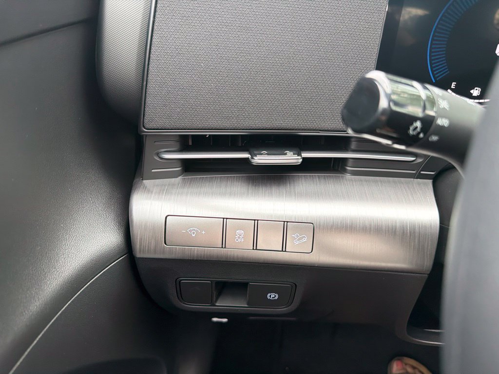 New 2027 Hyundai Kona SE AWD/4WD image 28