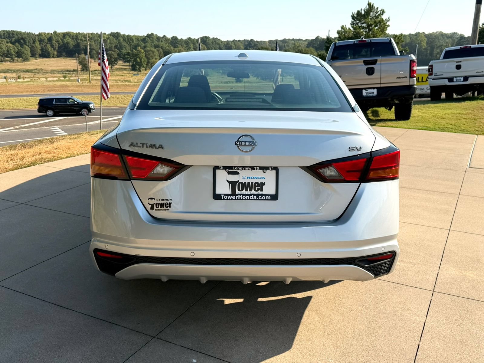 Used 2023 Nissan Altima 2.5 SV FWD image 5