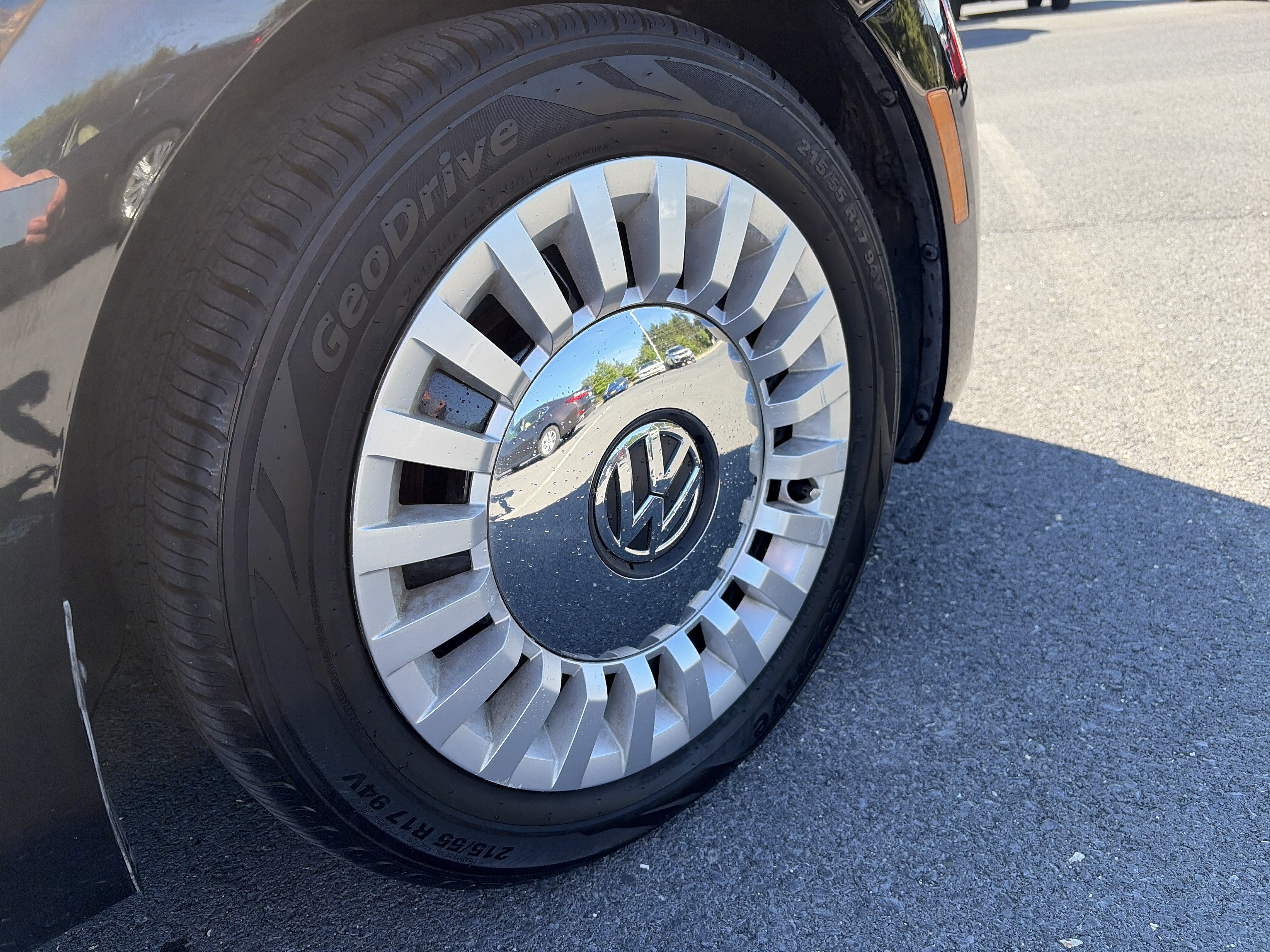 Used 2013 Volkswagen Beetle 2.5 FWD image 12