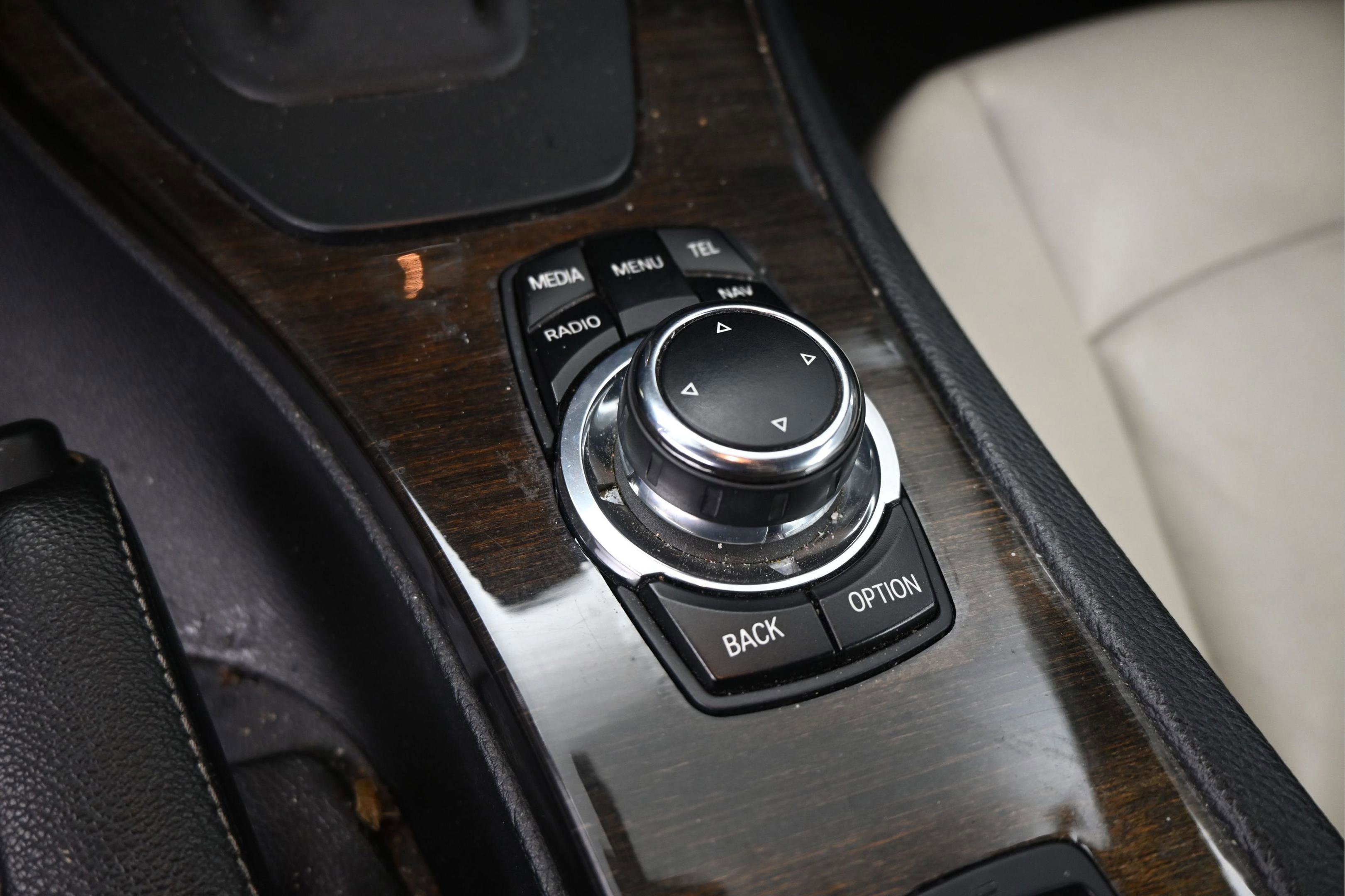 Used 2013 BMW 328i Convertible RWD image 31