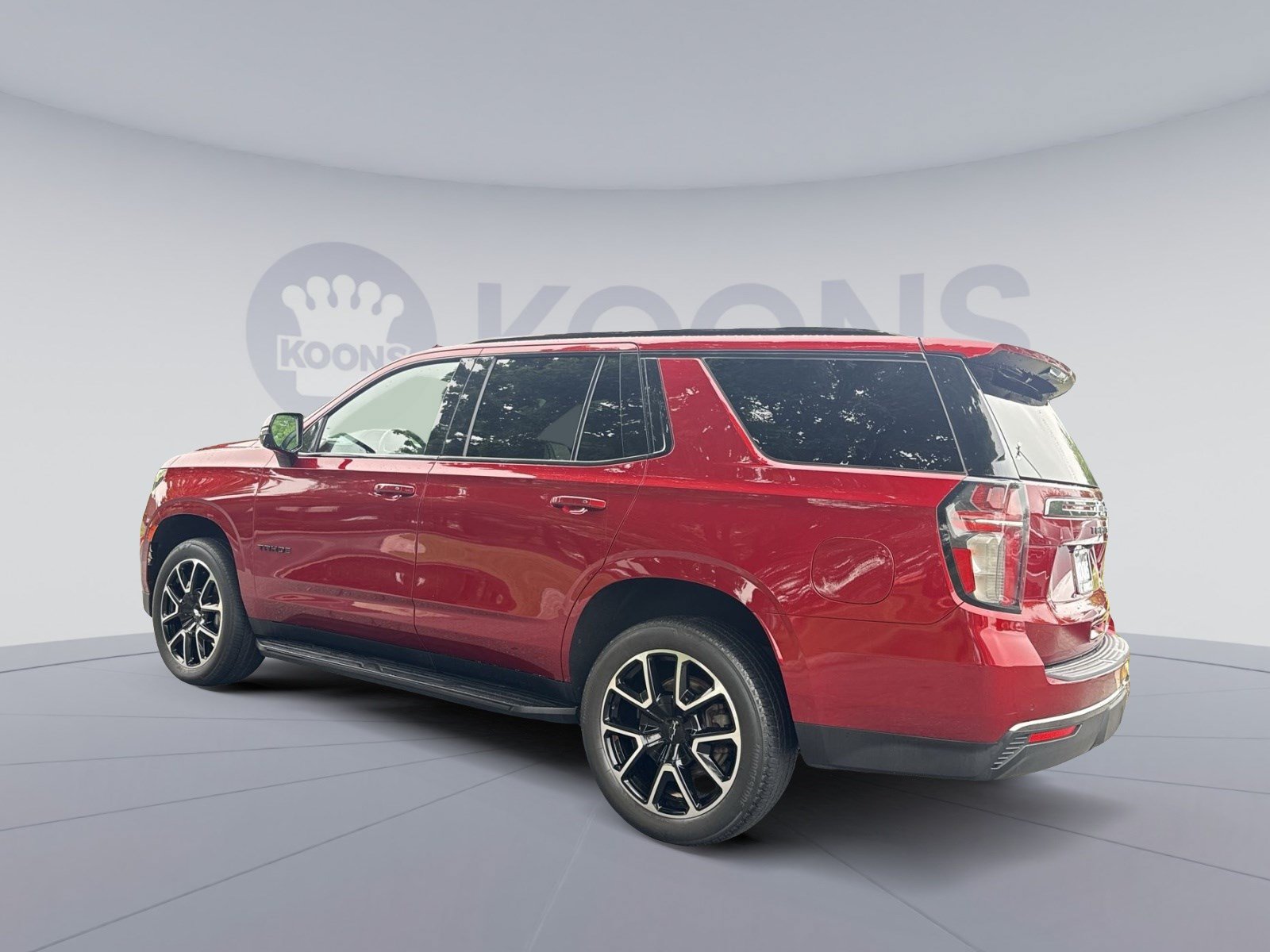Used 2022 Chevrolet Tahoe RST w/ Luxury Package AWD/4WD image 4