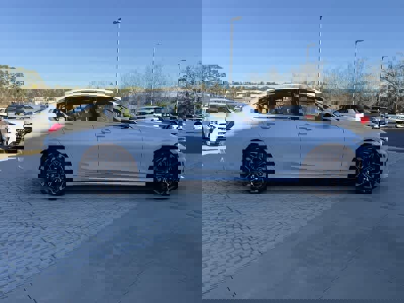 Certified 2025 BMW 330i Sedan w/ Premium Package image 7