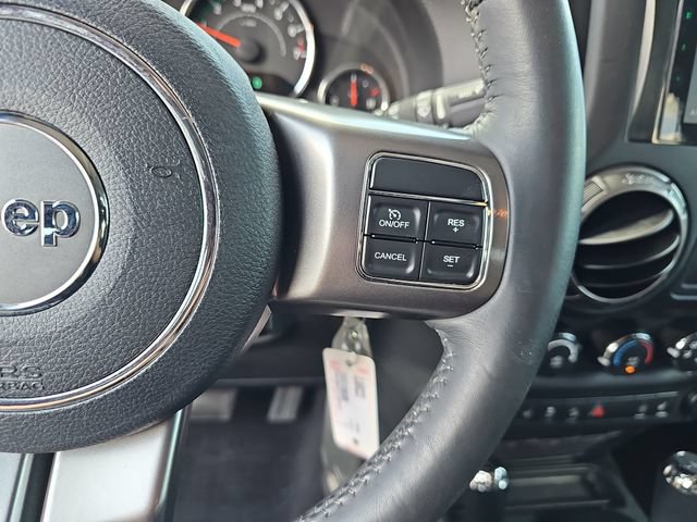 Used 2018 Jeep Wrangler Sahara AWD/4WD image 19