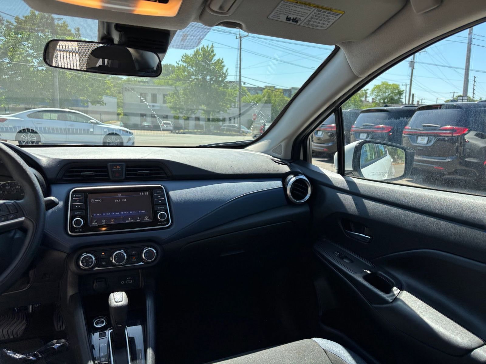 Used 2025 Nissan Versa SV FWD image 33
