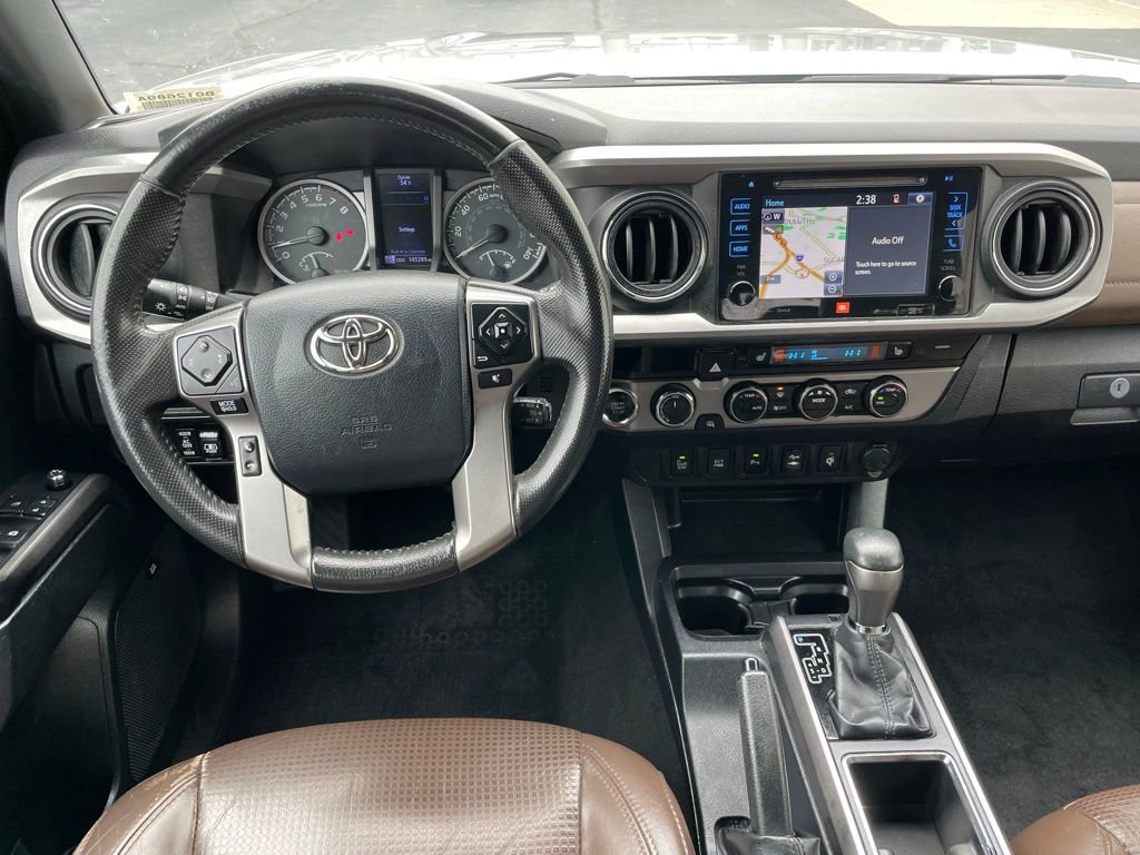 Used 2017 Toyota Tacoma Limited w/ Tow Package image 11