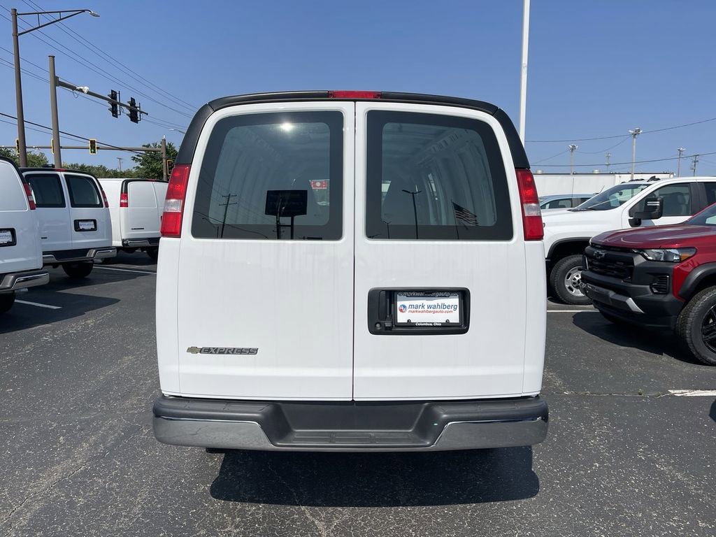 New 2025 Chevrolet Express 3500 Extended w/ Driver Convenience Package RWD image 4