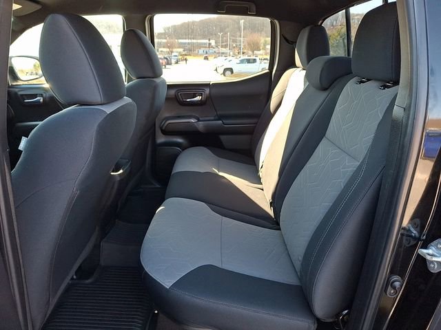 Certified 2023 Toyota Tacoma TRD Off-Road image 10