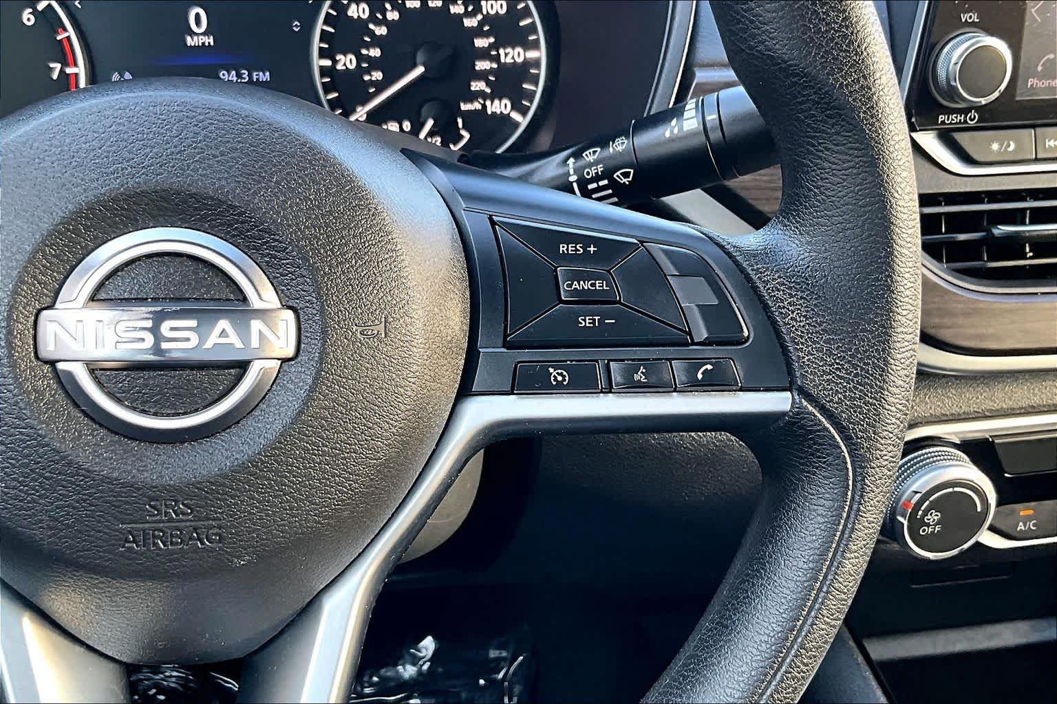 Used 2024 Nissan Altima 2.5 SV FWD image 24