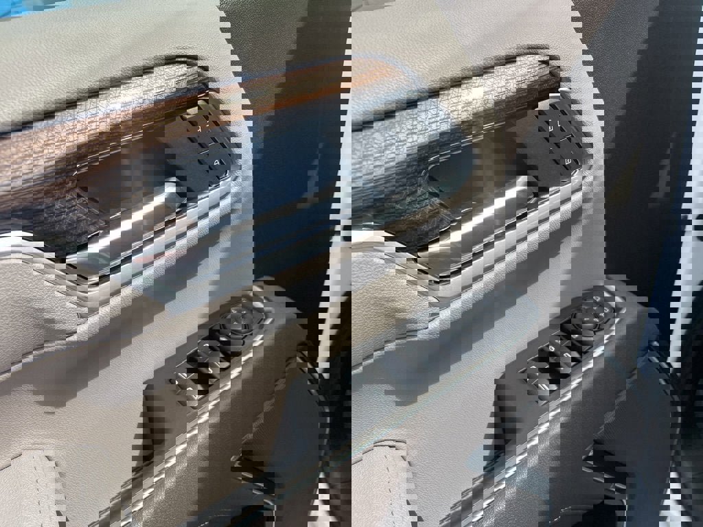 New 2026 Chevrolet Silverado 1500 LT w/ Leather Package image 7