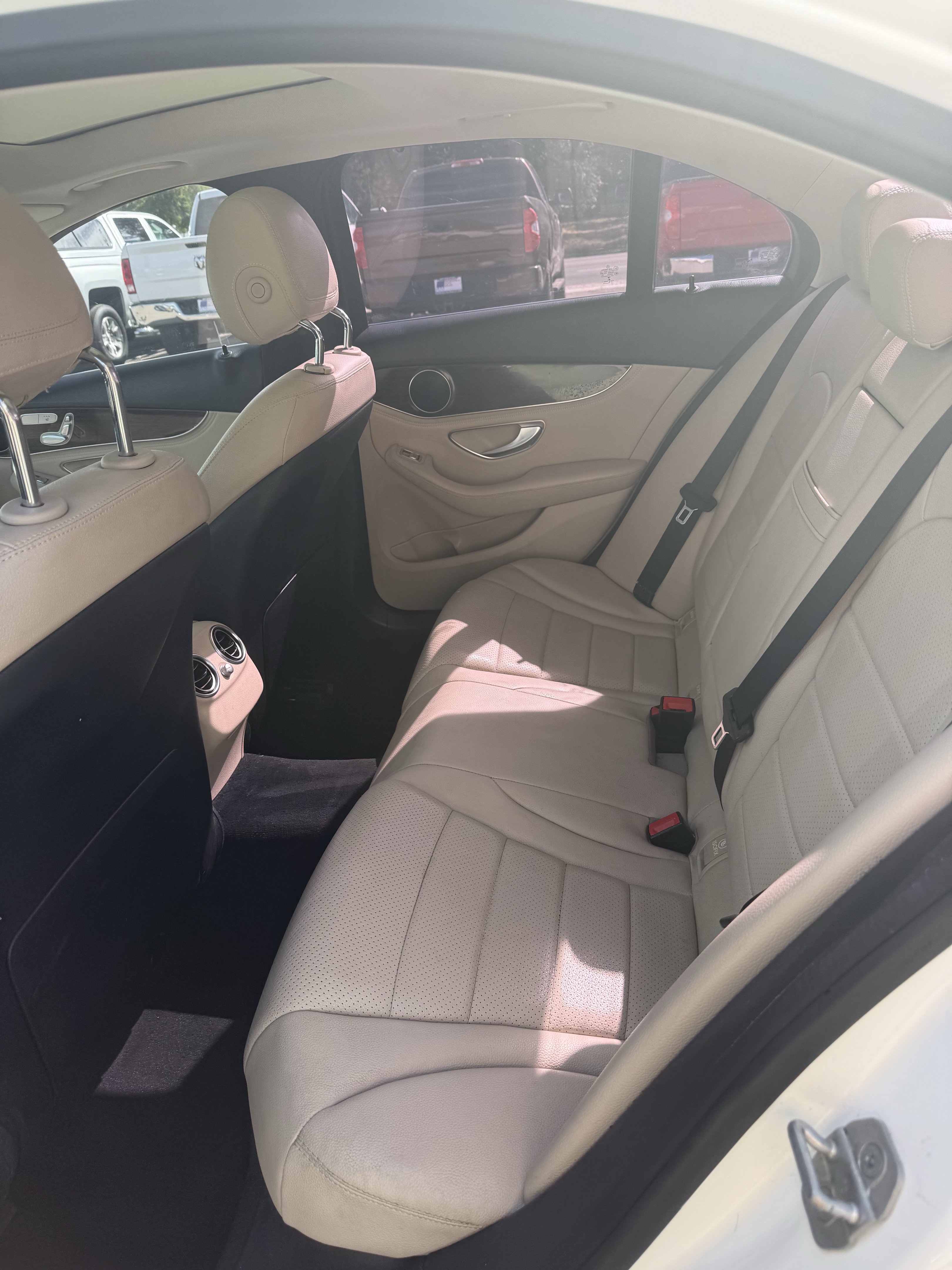 Used 2016 Mercedes-Benz C 300 4MATIC Sedan image 11