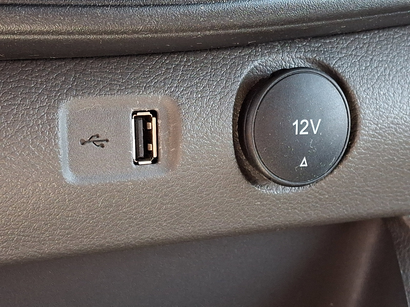 Used 2024 Ford Transit 250 Low Roof w/ Exterior Upgrade Package image 23