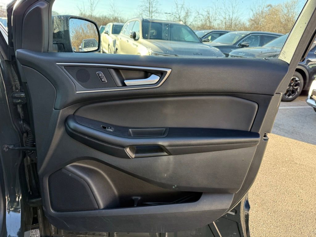 Used 2022 Ford Edge SEL w/ Convenience Package image 19