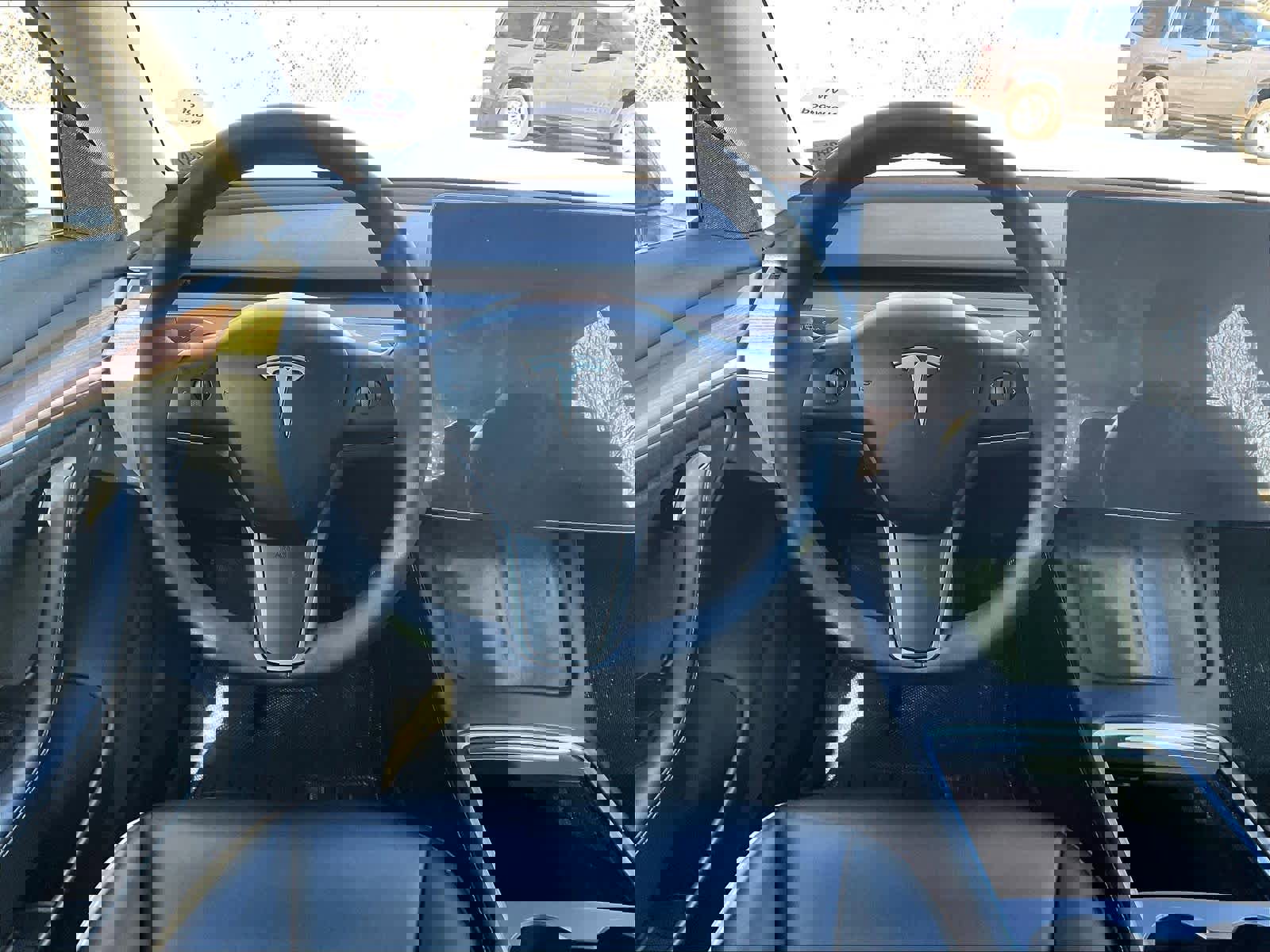 Used 2023 Tesla Model 3 Standard Range image 17