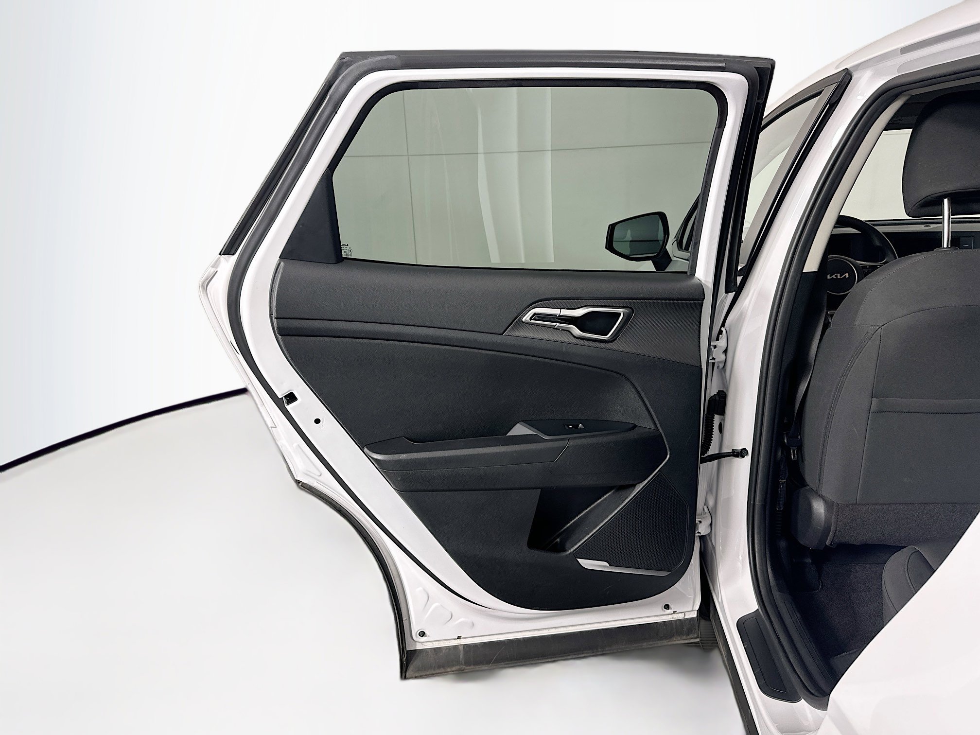 Used 2025 Kia Sportage LX image 25