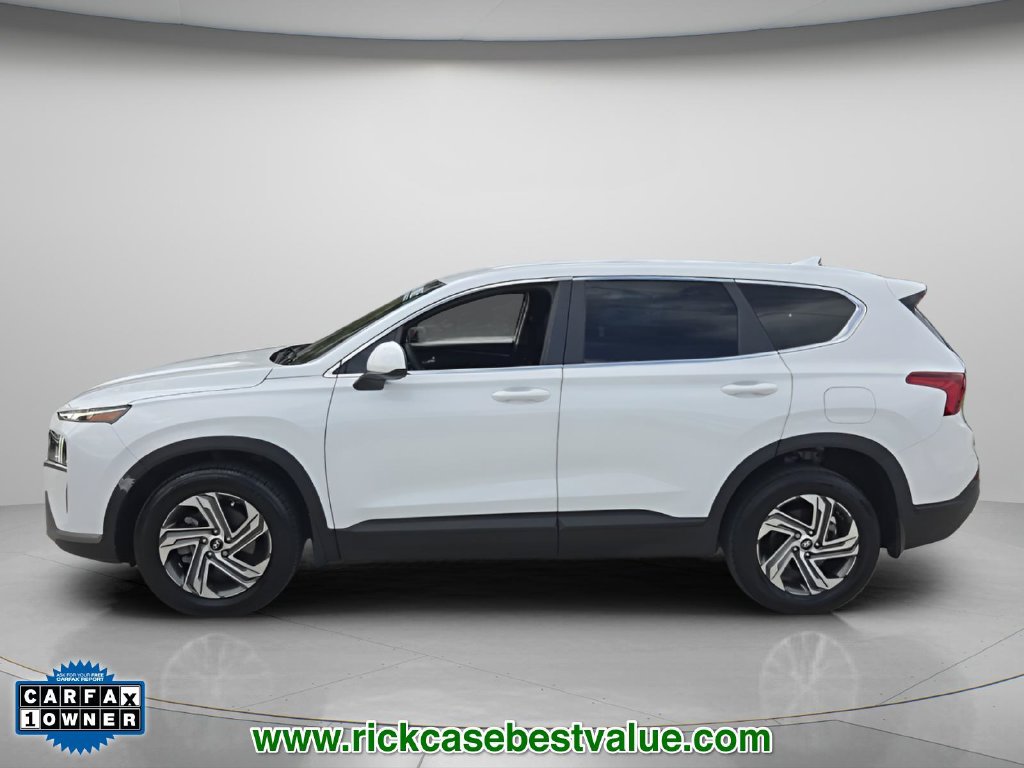Used 2023 Hyundai Santa Fe SE w/ Winter Weather Package FWD image 3